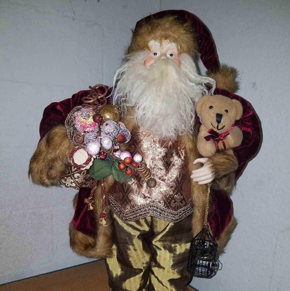 2 1/2 ft tall luxurious freestanding santa
